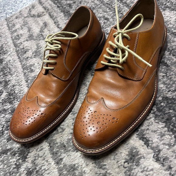 Banana Republic Mens 8.5 Brown Leather Wingtip Brogue Derby Oxfords Dress Shoes. - Picture 2 of 14